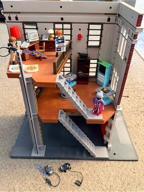 Playmobil Multi-Level Ghostbusters Firehouse Playset with Figures and Acc.